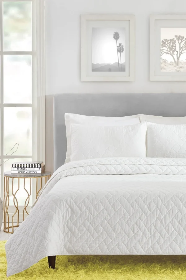 Trina Turk Dream Weaver Full/Queen Coverlet 3-Piece Set