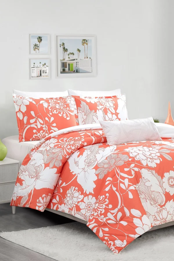 Trina Turk Furusato Floral Full/Queen 3-Piece Comforter Set